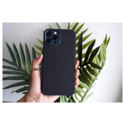 Essentials Carbon Fiber Case For iPhone 12 Pro - Image 7